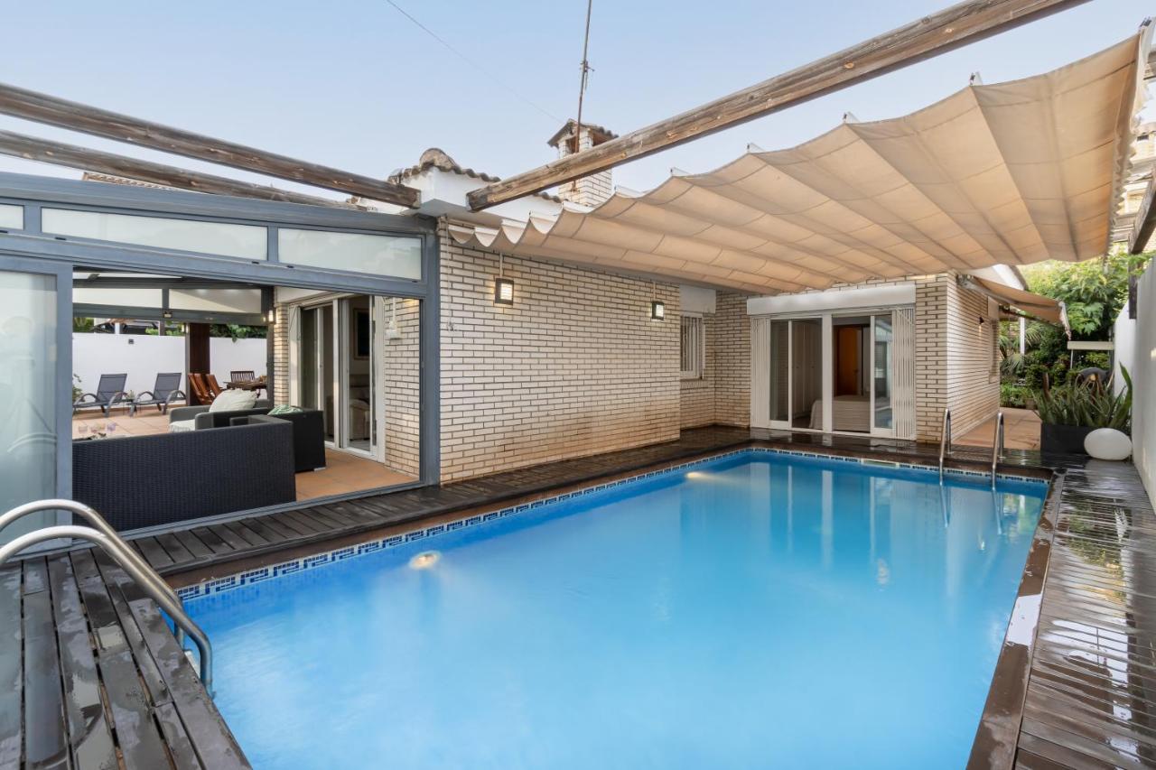 坎布里尔斯"Charm & Cozy 4Br - 3Ba With Pool & Barbecue"别墅 外观 照片