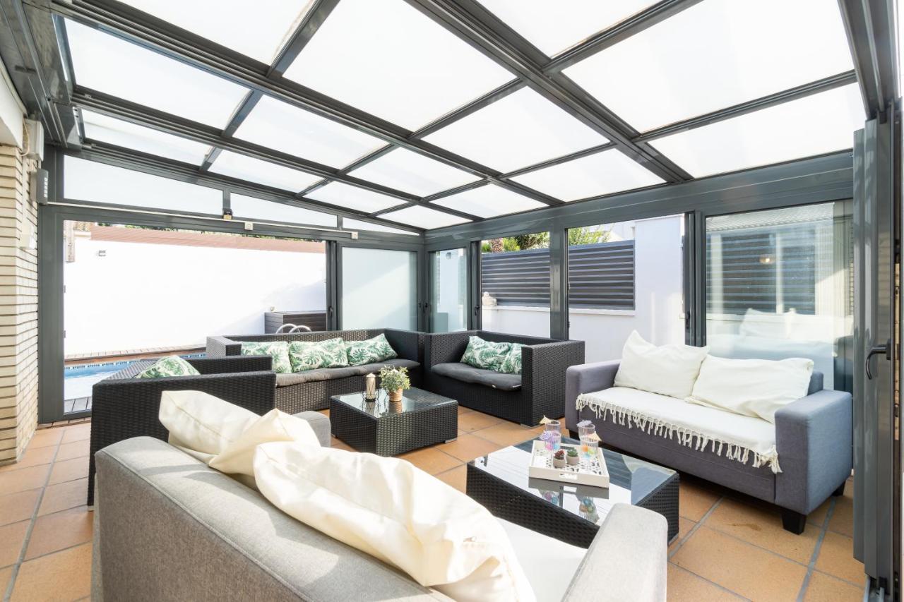坎布里尔斯"Charm & Cozy 4Br - 3Ba With Pool & Barbecue"别墅 外观 照片
